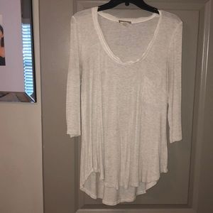 soft grey quarter length t-shirt